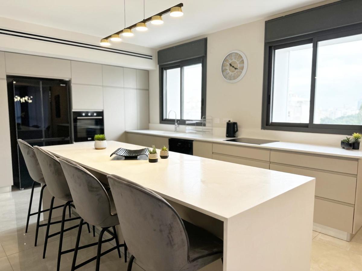 Mini Penthouse Near The Beach Netanya Luaran gambar