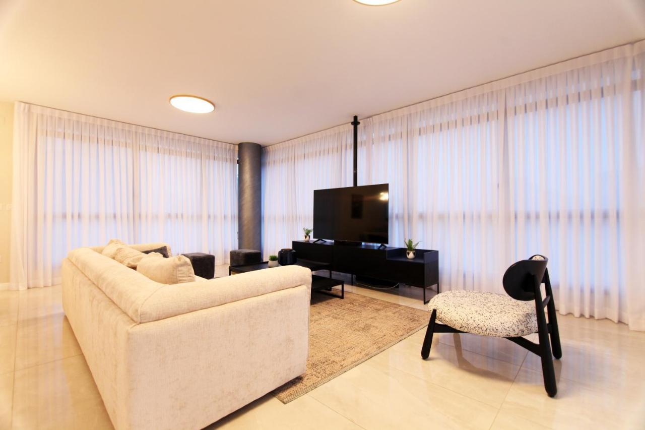 Mini Penthouse Near The Beach Netanya Luaran gambar