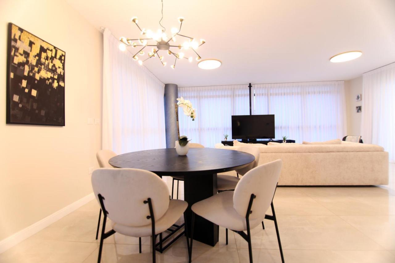 Mini Penthouse Near The Beach Netanya Luaran gambar