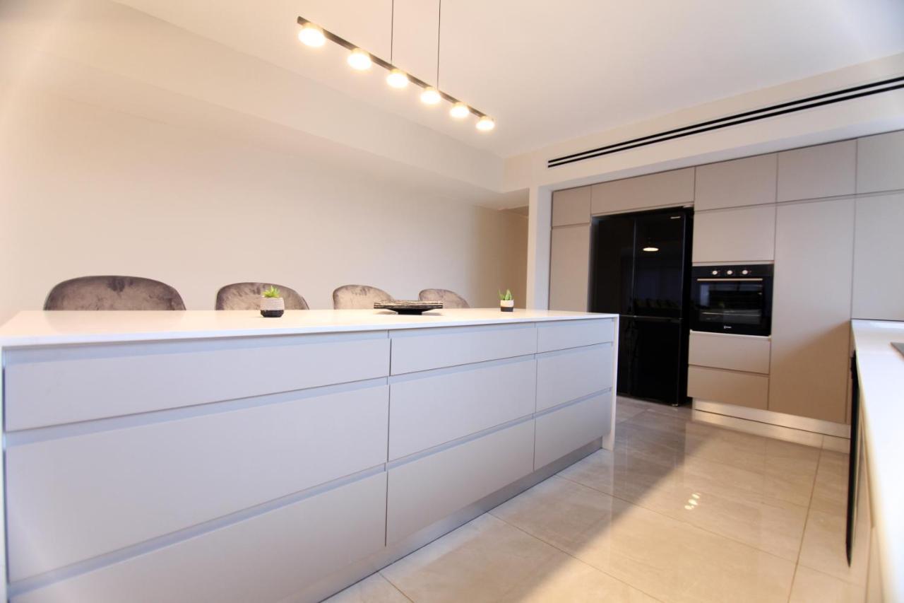 Mini Penthouse Near The Beach Netanya Luaran gambar