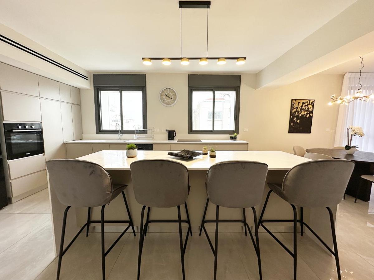 Mini Penthouse Near The Beach Netanya Luaran gambar