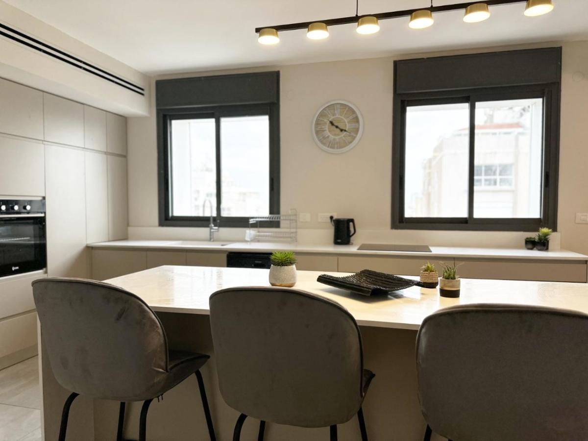 Mini Penthouse Near The Beach Netanya Luaran gambar